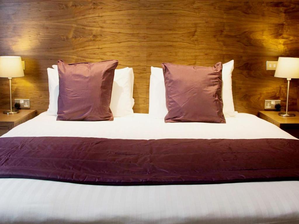 The White Hart Hotell Swindon Exteriör bild