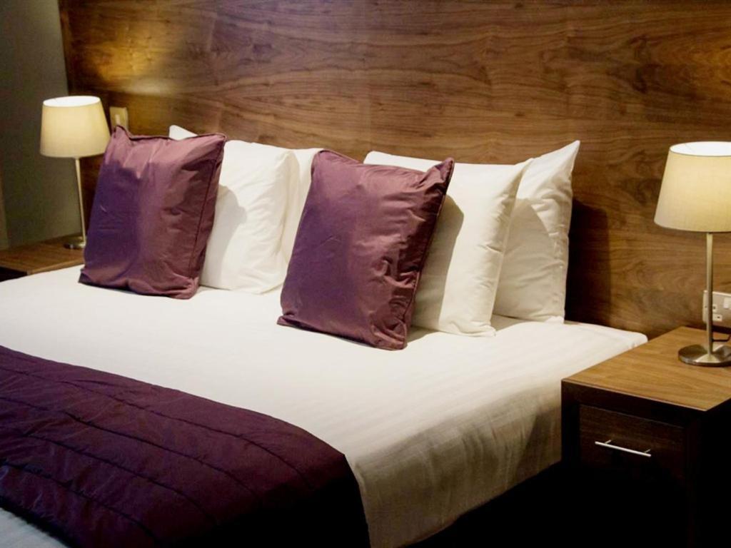 The White Hart Hotell Swindon Exteriör bild